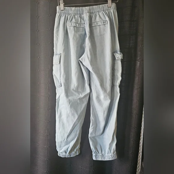 Gap Kids Light Wash Denim Cargo Joggers - Size L (10) - Picture 3 of 4